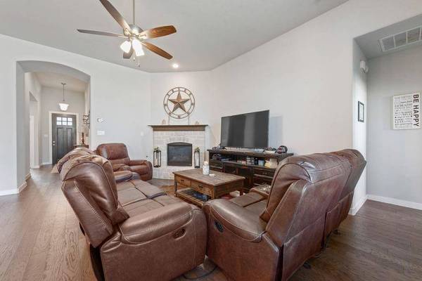 1308 E Swan Trail, Argyle, TX 76226