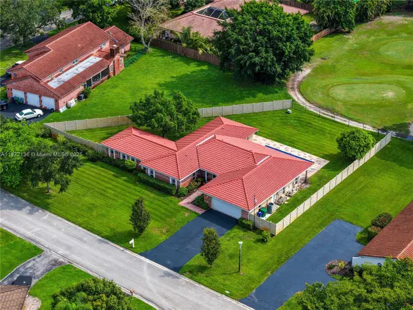 11081 NW 26th Dr, Coral Springs, FL 33065