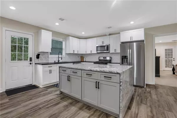 235 Holly RD NW, Atlanta, GA 30314