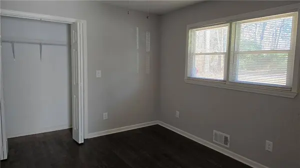 5474 June DR SW, Austell, GA 30106