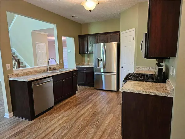 2350 Kirkstone DR, Buford, GA 30519