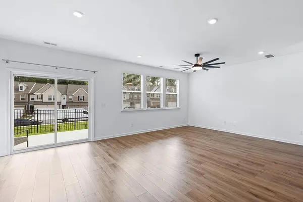 2749 Lou Lou LN, Buford, GA 30519
