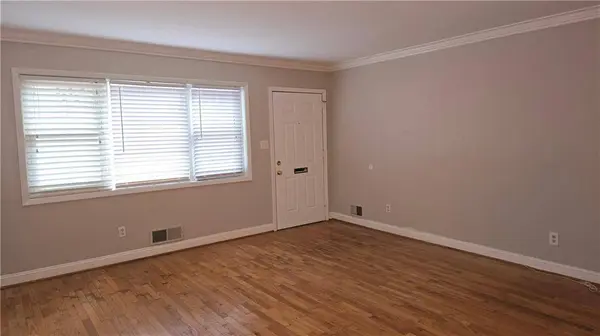 3668 Kingsboro RD NE #5, Atlanta, GA 30319
