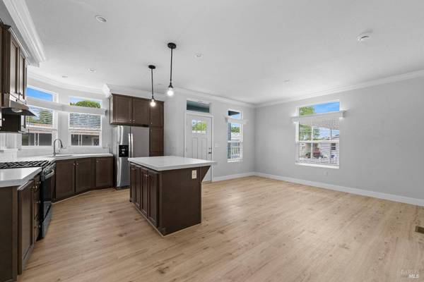 153 Bari LN, Windsor, CA 95492