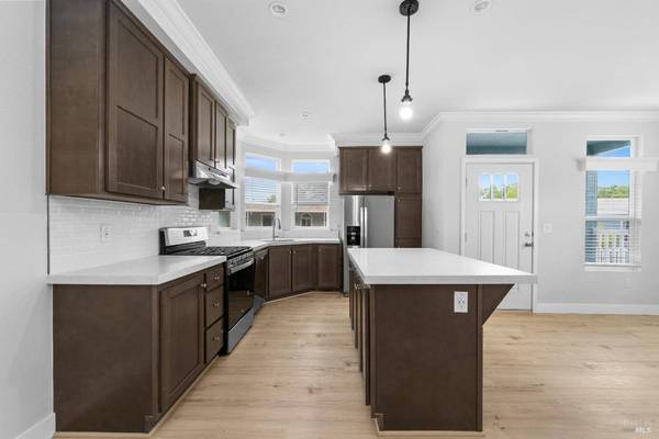 153 Bari LN, Windsor, CA 95492