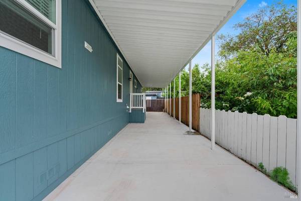 153 Bari LN, Windsor, CA 95492