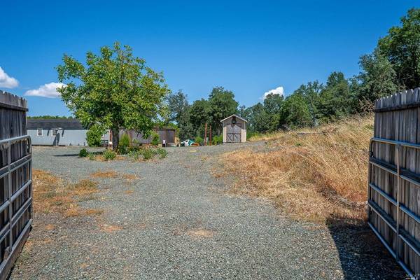2192 Riggs RD, Lakeport, CA 95453