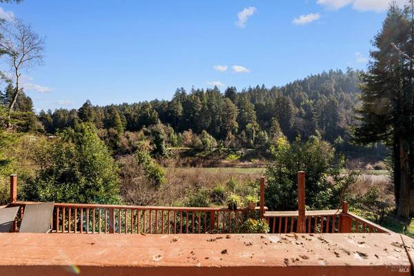 10959 Sunset AVE, Forestville, CA 95436