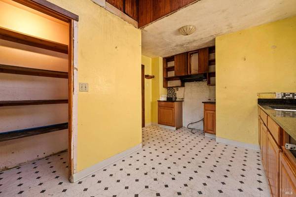 10959 Sunset AVE, Forestville, CA 95436