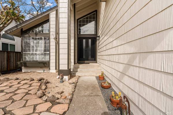 172 Cornell ST, Windsor, CA 95492
