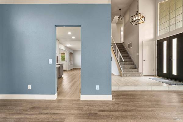 172 Cornell ST, Windsor, CA 95492