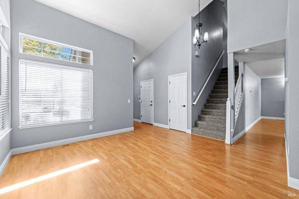 1820 Howard DR, Windsor, CA 95492