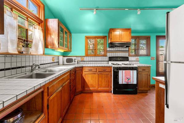 309 Hendley ST, Santa Rosa, CA 95404