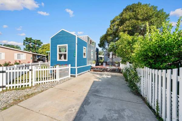 129 Katherine PL 59, Windsor, CA 95492