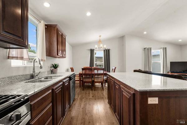 3145 Clare AVE, Santa Rosa, CA 95403