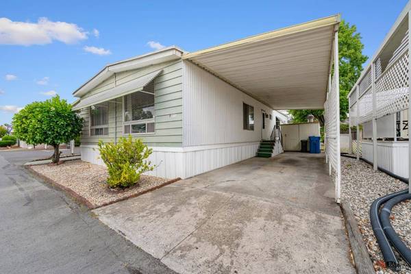 8166 Willow ST, Windsor, CA 95492