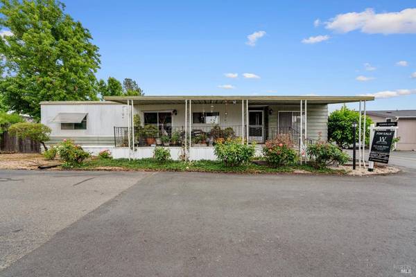 8166 Willow ST, Windsor, CA 95492