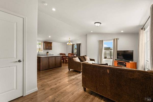 3145 Clare AVE, Santa Rosa, CA 95403