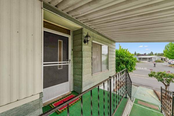 8166 Willow ST, Windsor, CA 95492