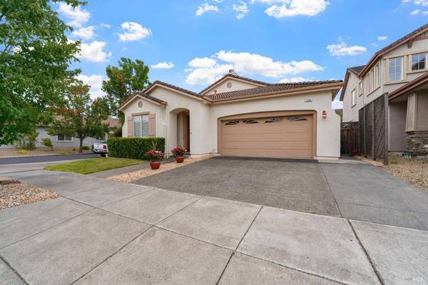 1284 Eagle DR, Windsor, CA 95492