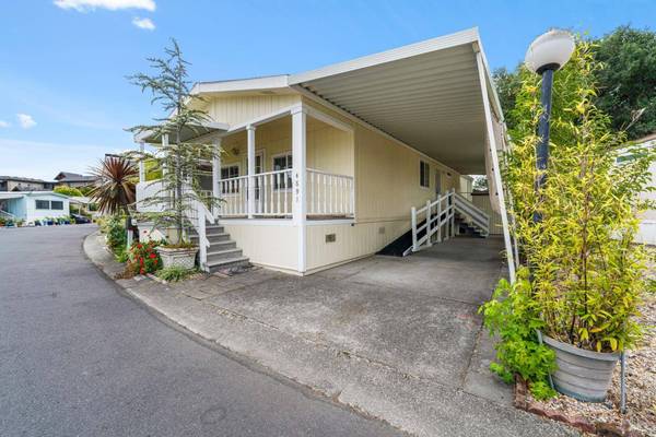 4691 Circle DR, Santa Rosa, CA 95409