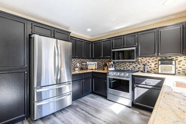 236 Wikiup Meadows DR, Santa Rosa, CA 95403