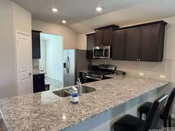 807 Blue Landing, San Antonio, TX 78221