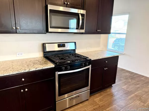 13060 Kalinoski, St Hedwig, TX 78152