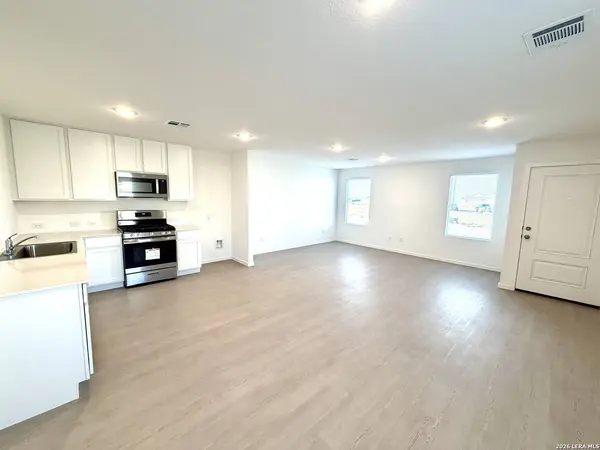 6602 COQUINA CV, Elmendorf, TX 78112