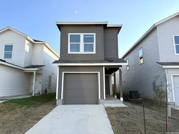 6824 Marble Ridge, Elmendorf, TX 78112