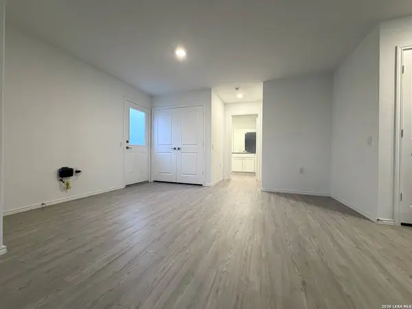 1123 JANZEN RD, San Antonio, TX 78221
