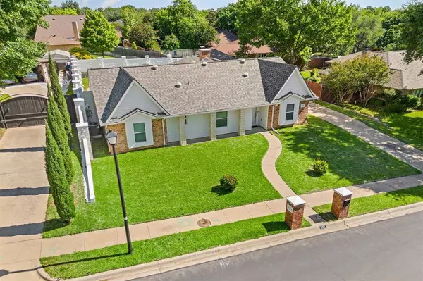 501 Eagle Drive, Bedford, TX 76021