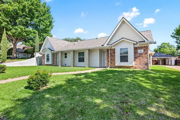 501 Eagle Drive, Bedford, TX 76021