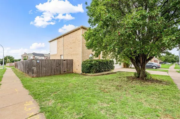 12804 Chittamwood Trail, Fort Worth, TX 76040