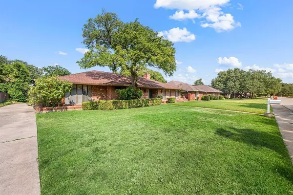 1401 Limetree Lane, Irving, TX 75061