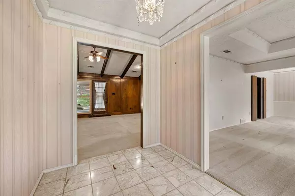 1401 Limetree Lane, Irving, TX 75061