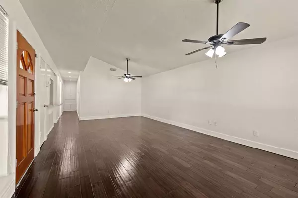 1008 Fayette Drive, Euless, TX 76039