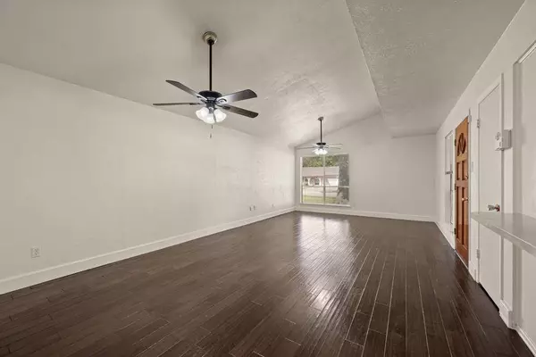 1008 Fayette Drive, Euless, TX 76039