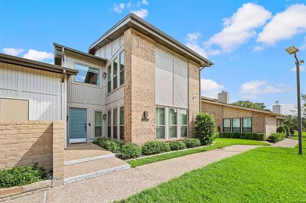 3006 Rustling Leaves Lane, Bedford, TX 76021