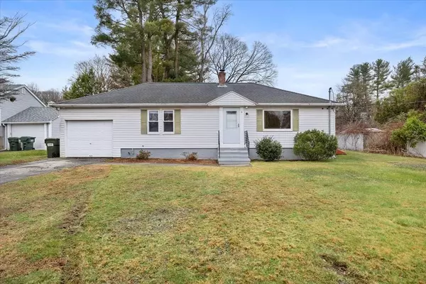 6 Pinehurst Drive, Webster, MA 01570