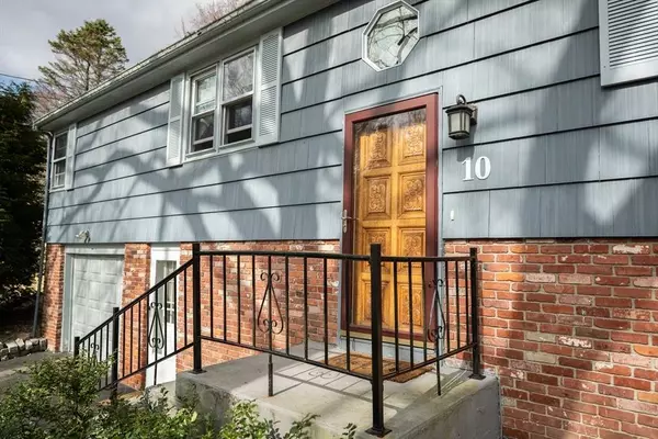 10 Chris Rd, Oxford, MA 01540