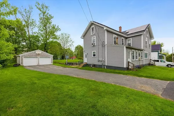 9 Green St, Brookfield, MA 01506