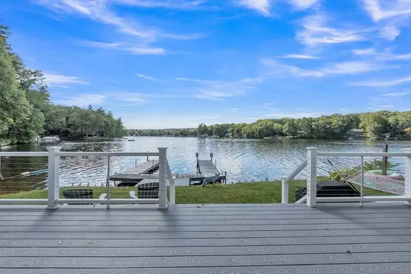 43 Mountain Brook Rd, Sturbridge, MA 01566