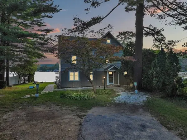 43 Mountain Brook Rd, Sturbridge, MA 01566