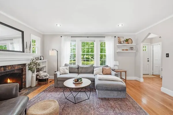 16 Bay State Road, Worcester, MA 01606
