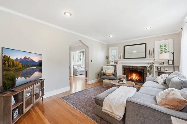 16 Bay State Road, Worcester, MA 01606