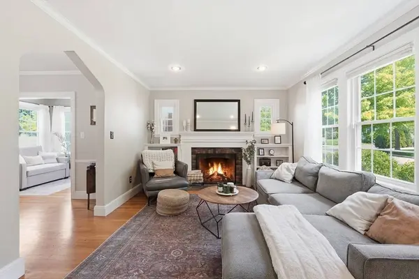 16 Bay State Road, Worcester, MA 01606