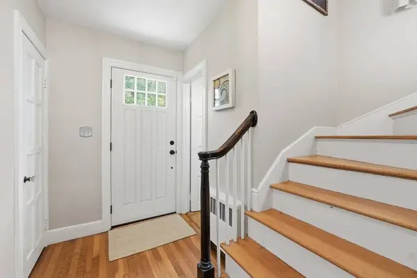 16 Bay State Road, Worcester, MA 01606