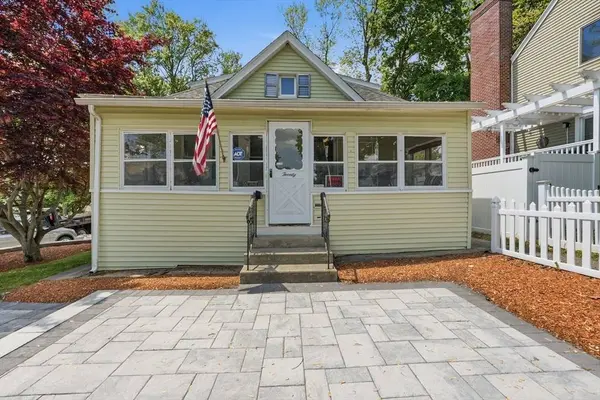 20 Lamar Ave, Worcester, MA 01604