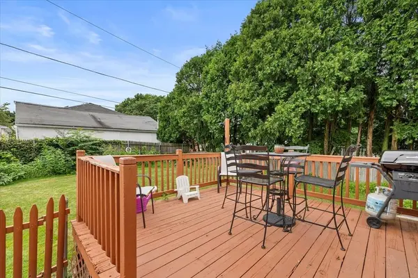 120 Farrar Ave, Worcester, MA 01604